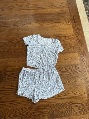 Women’s Short Sleeve Floral Lounge Set - White & Blue